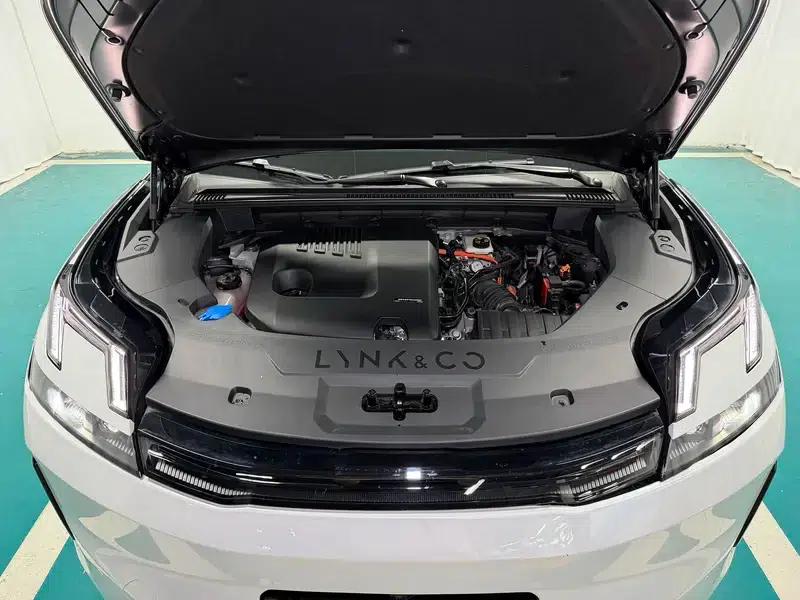 Lynk & Co 08 EM-P 2023 Model 220 AWD Performance Halo — миниатюра 10