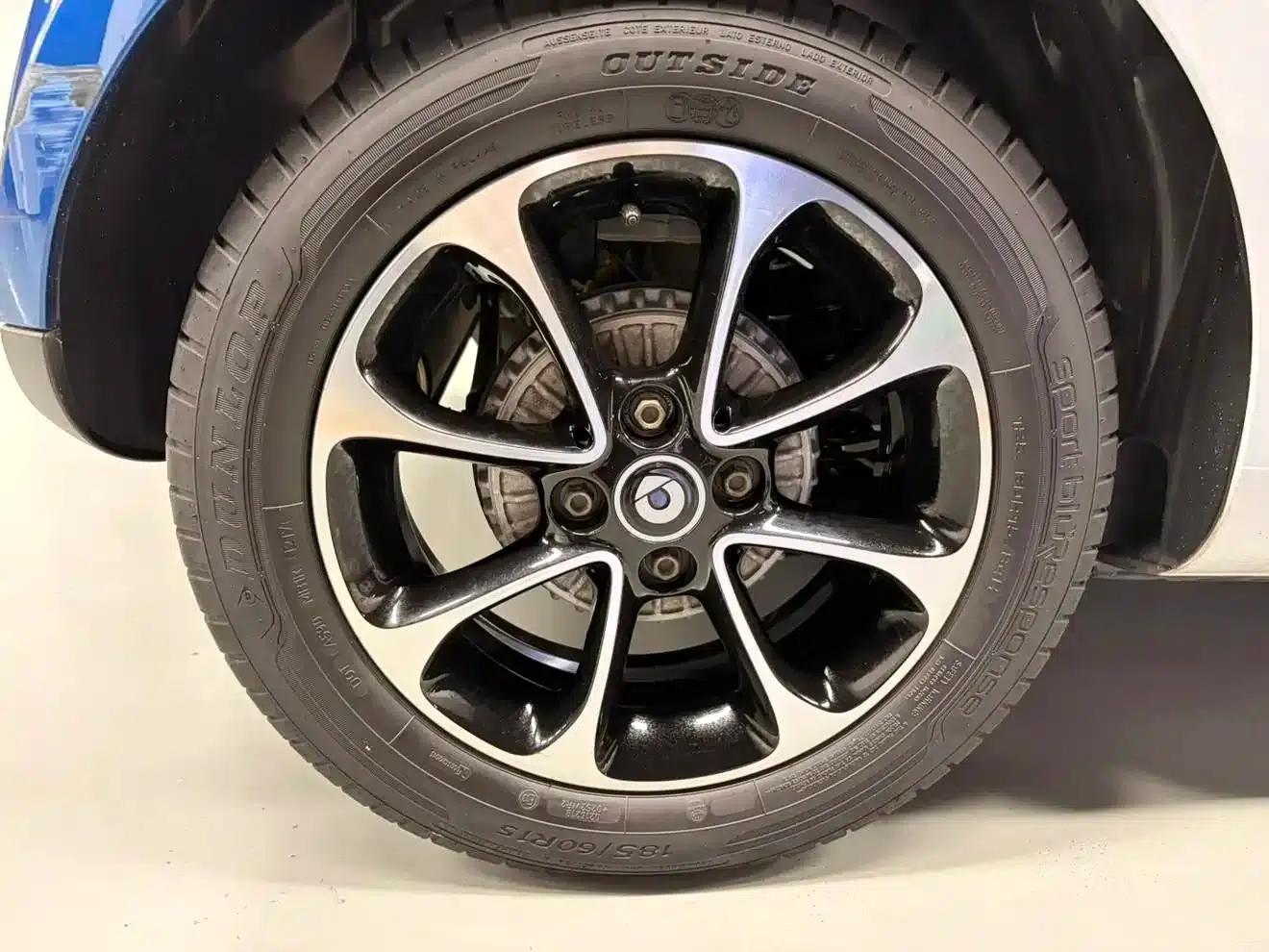 2015 Smart Fortwo 1.0L 52kW Hardtop Passion Edition — миниатюра 13