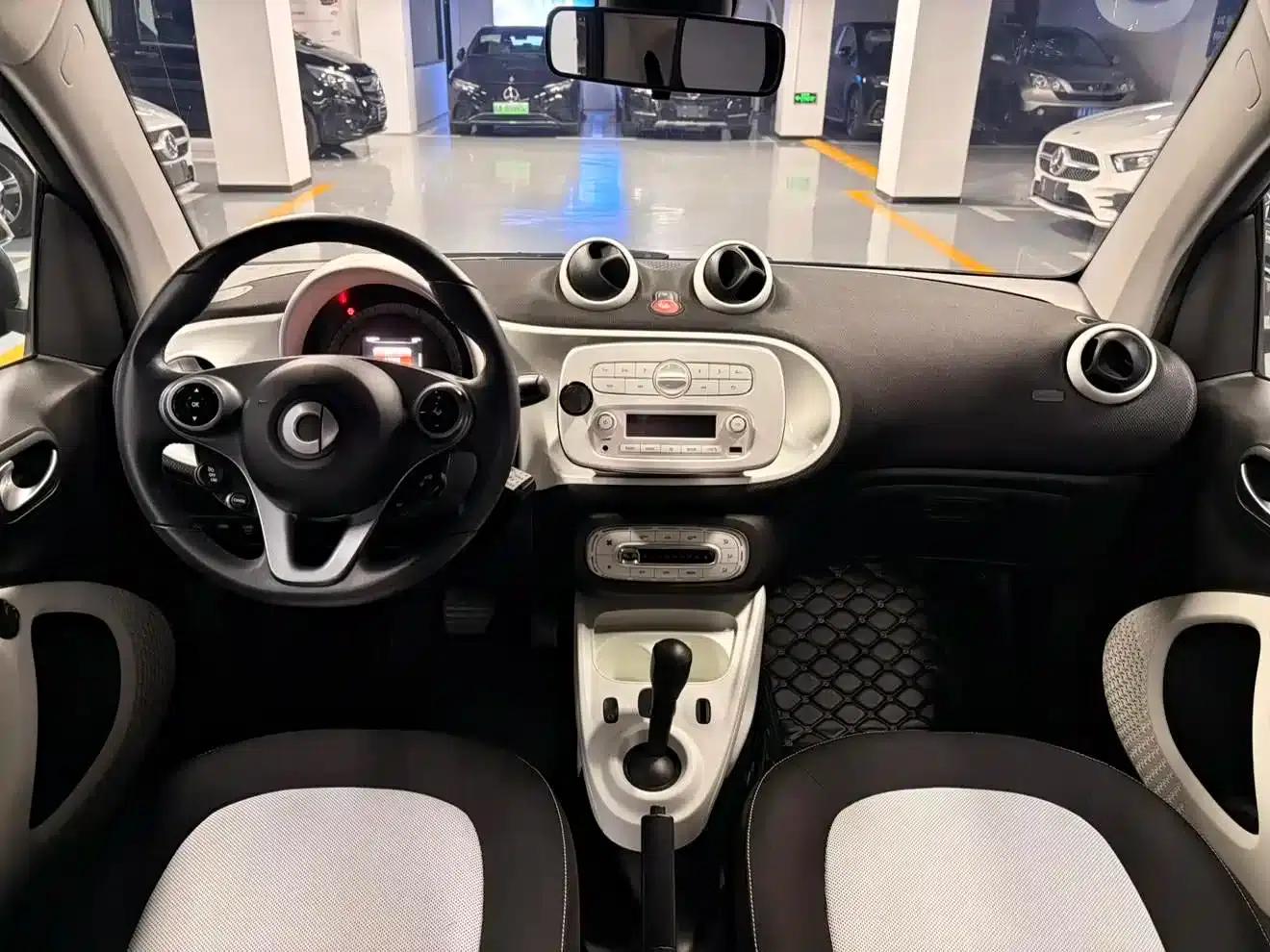 2015 Smart Fortwo 1.0L 52kW Hardtop Passion Edition — миниатюра 15