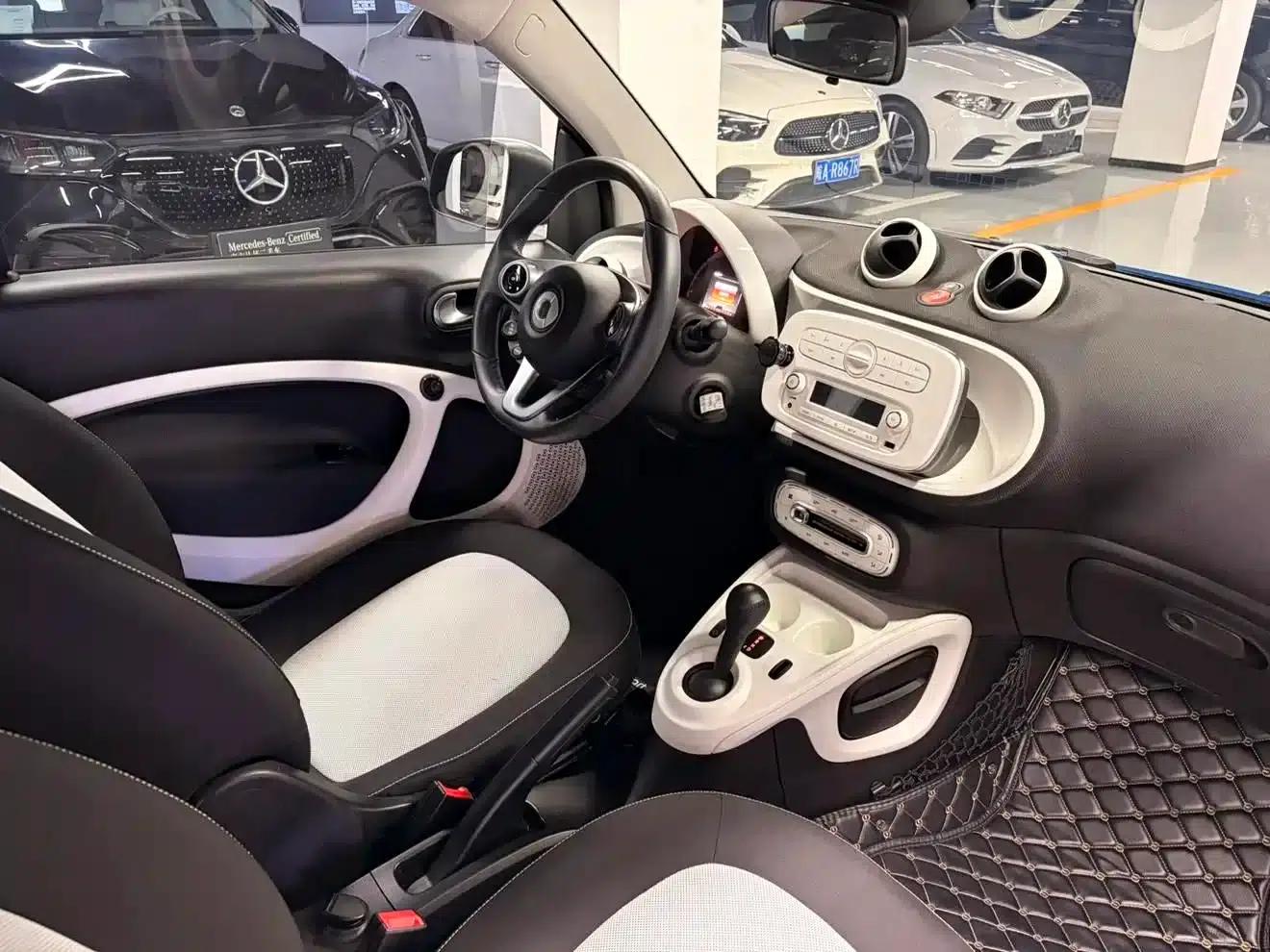 2015 Smart Fortwo 1.0L 52kW Hardtop Passion Edition — миниатюра 16