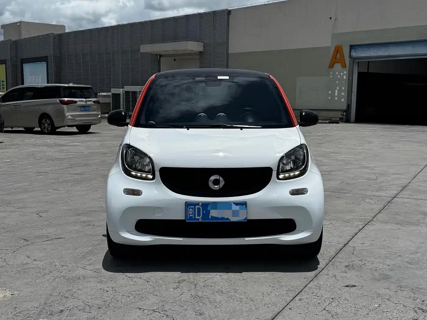 2015 Smart Fortwo 1.0L 52kW Hardtop Dynamic Edition — миниатюра 2