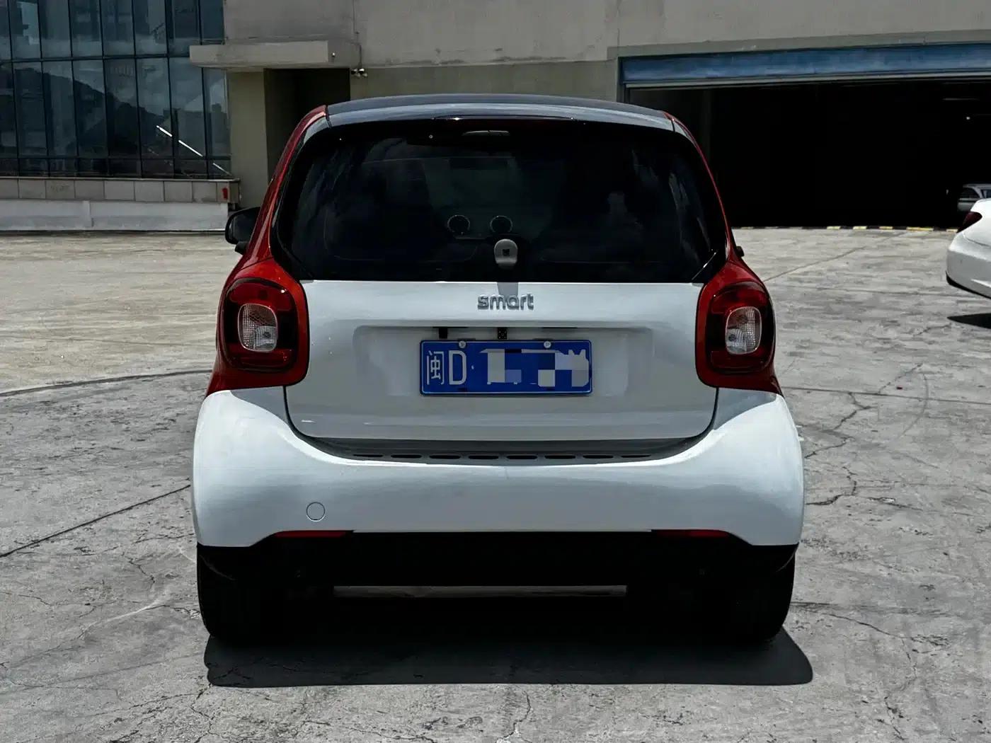 2015 Smart Fortwo 1.0L 52kW Hardtop Dynamic Edition — миниатюра 5