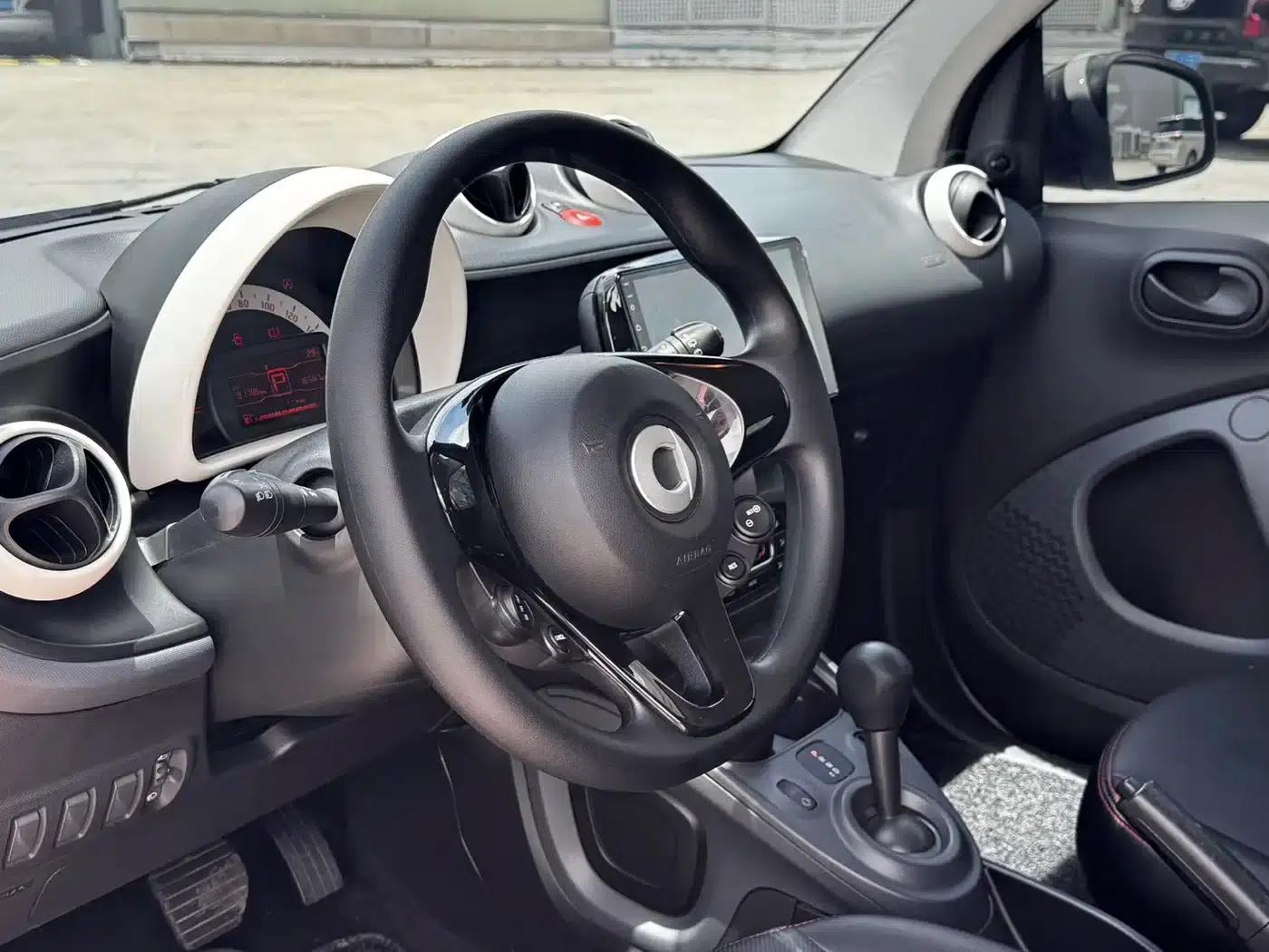 2015 Smart Fortwo 1.0L 52kW Hardtop Dynamic Edition — миниатюра 9