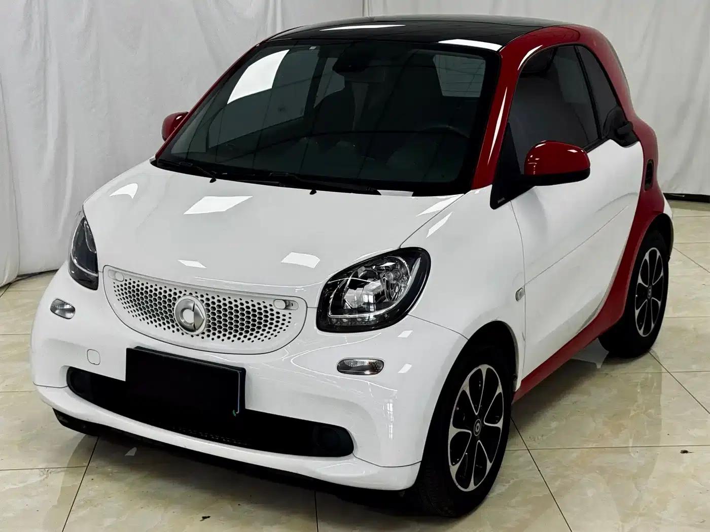 2015 Smart Fortwo 1.0L 52kW Hardtop Passion Edition — миниатюра 1