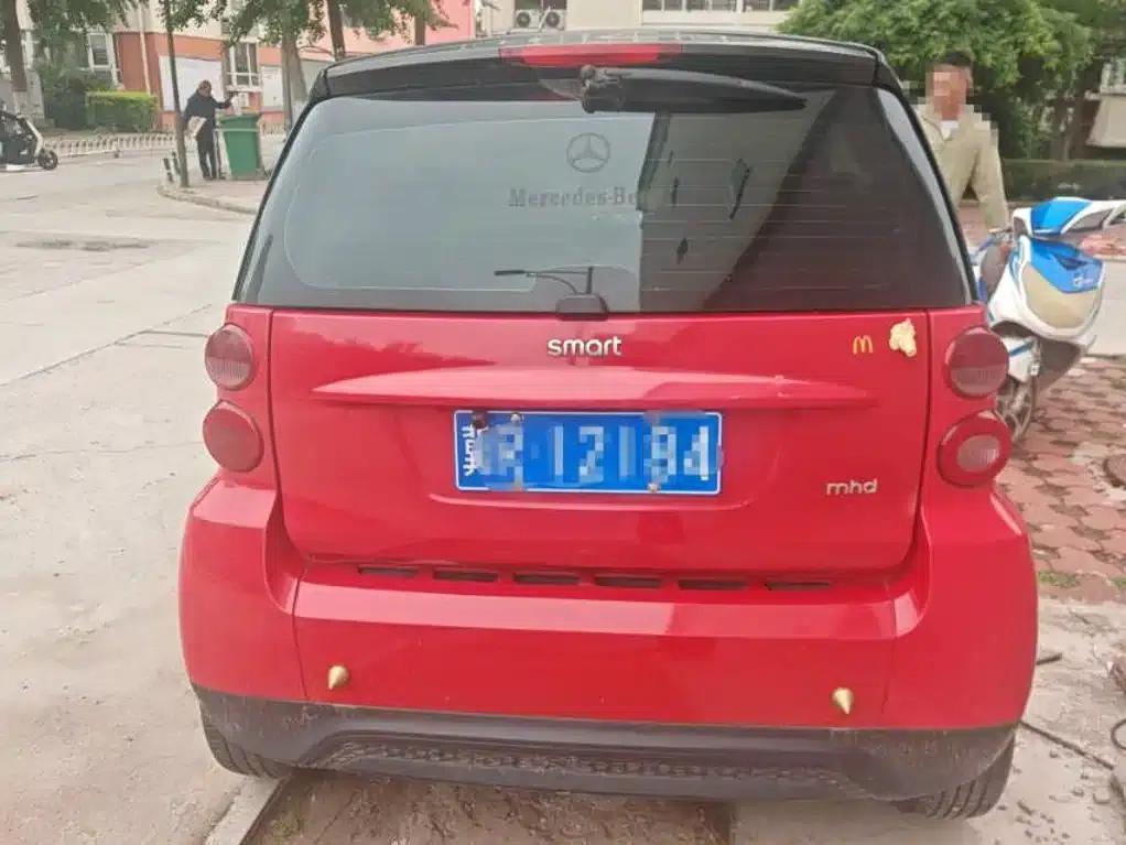 smart fortwo 2013 1.0 MHD New Year Special Edition — миниатюра 2
