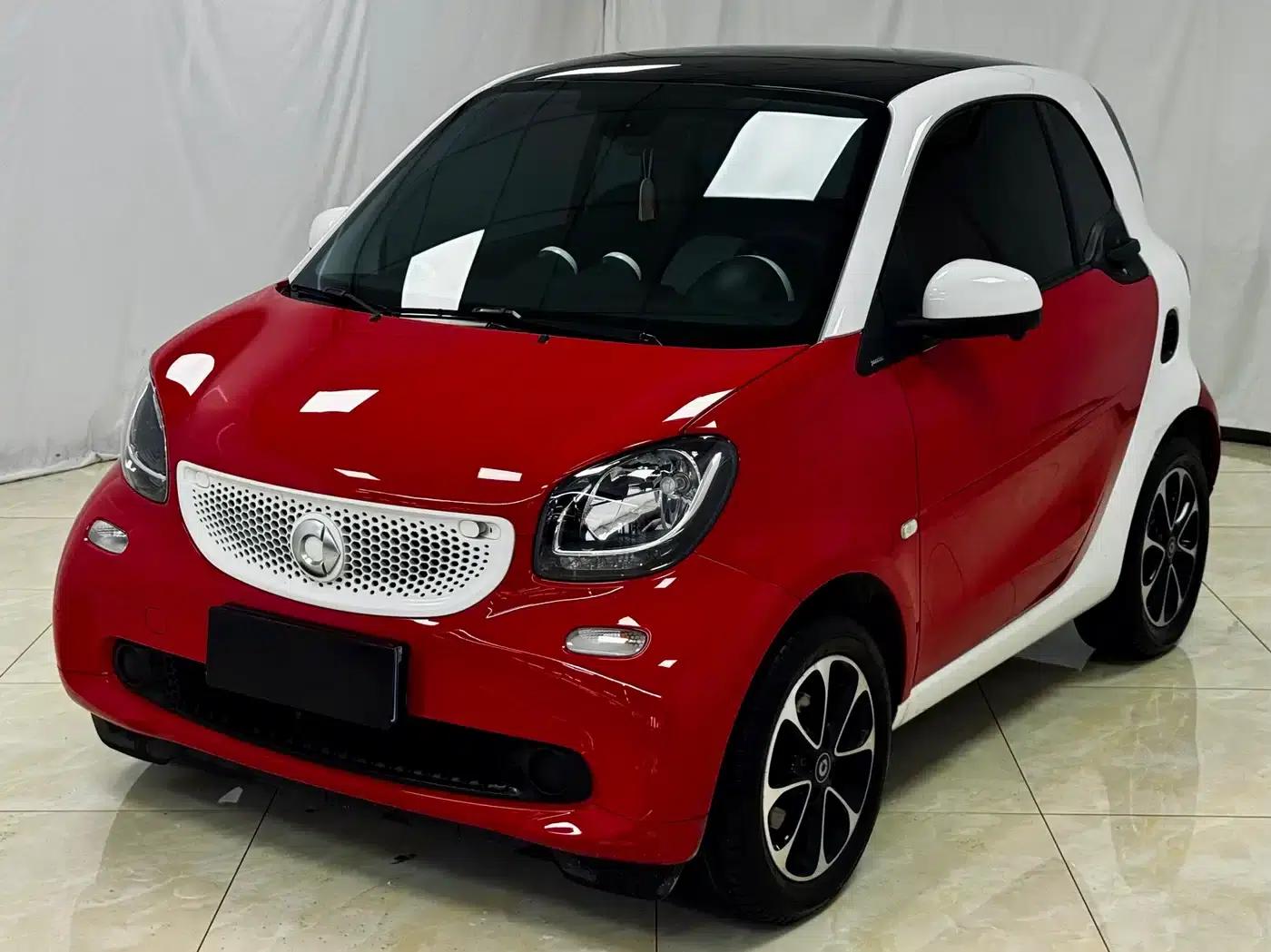 2017 Smart Fortwo 1.0L 52kW Hardtop Beloved Special Edition — миниатюра 1