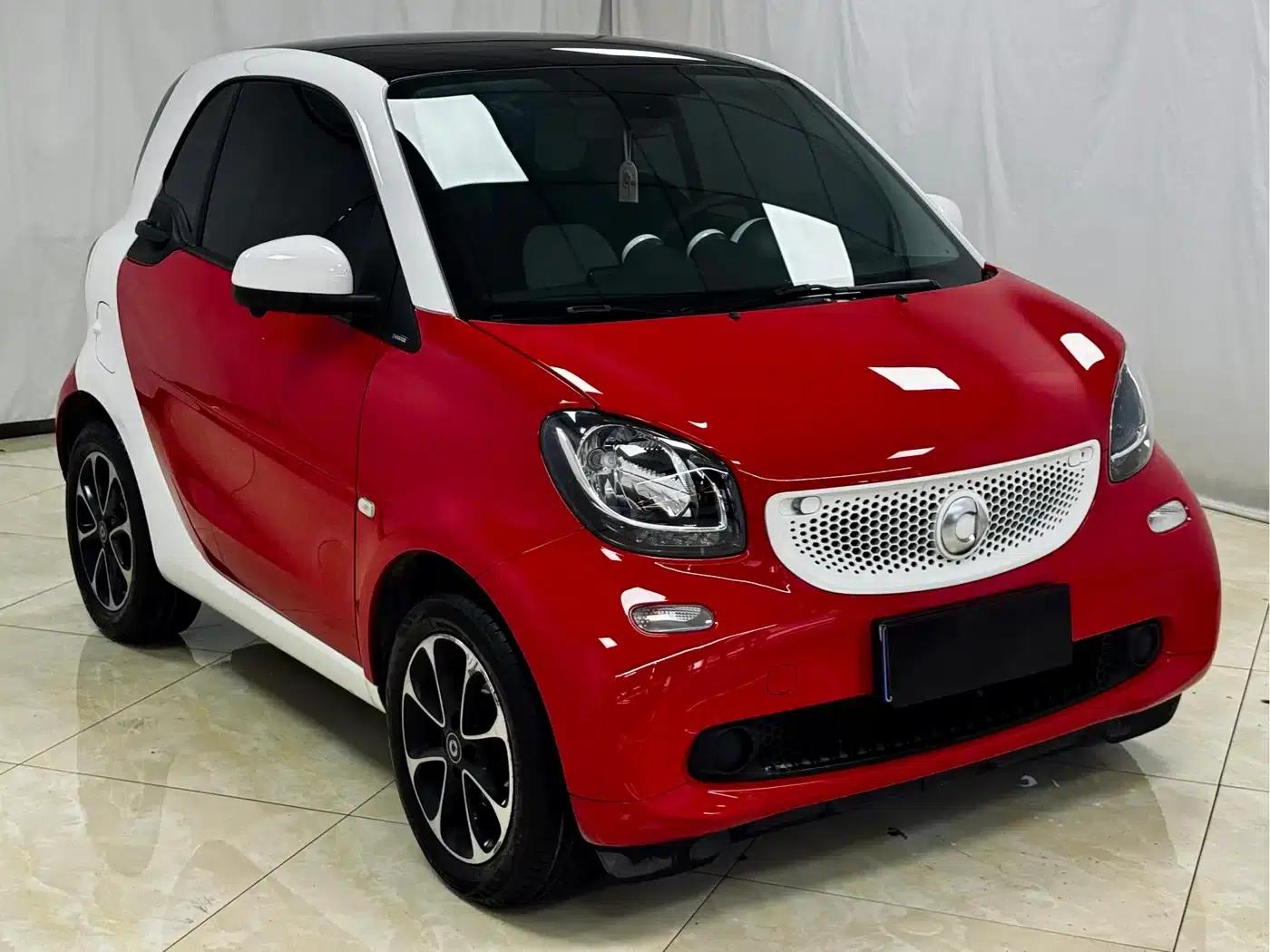 2017 Smart Fortwo 1.0L 52kW Hardtop Beloved Special Edition — миниатюра 3