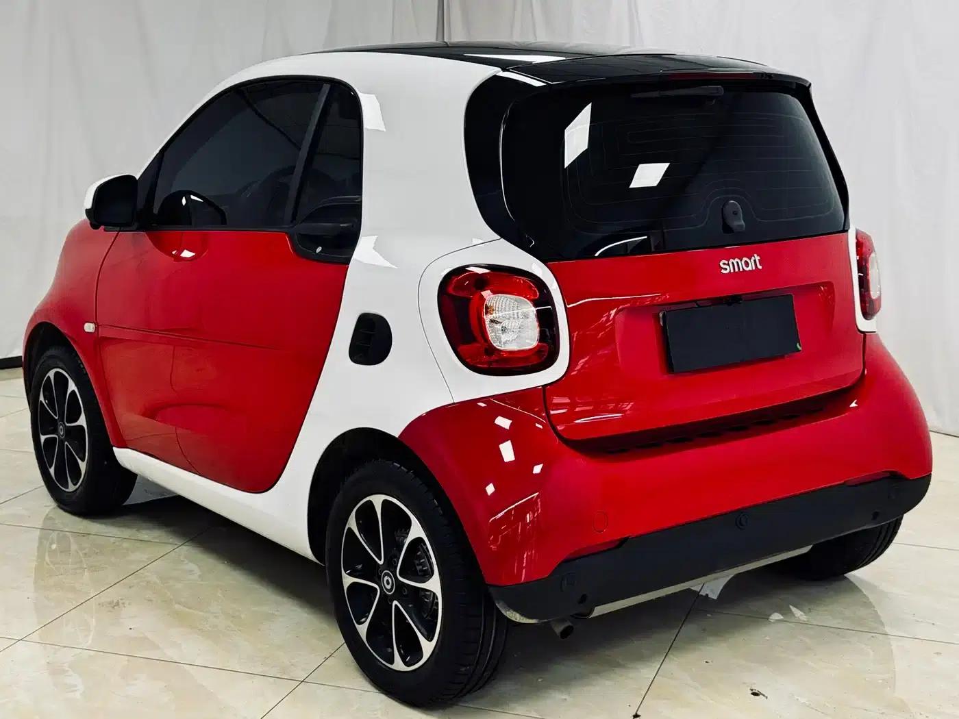 2017 Smart Fortwo 1.0L 52kW Hardtop Beloved Special Edition — миниатюра 4