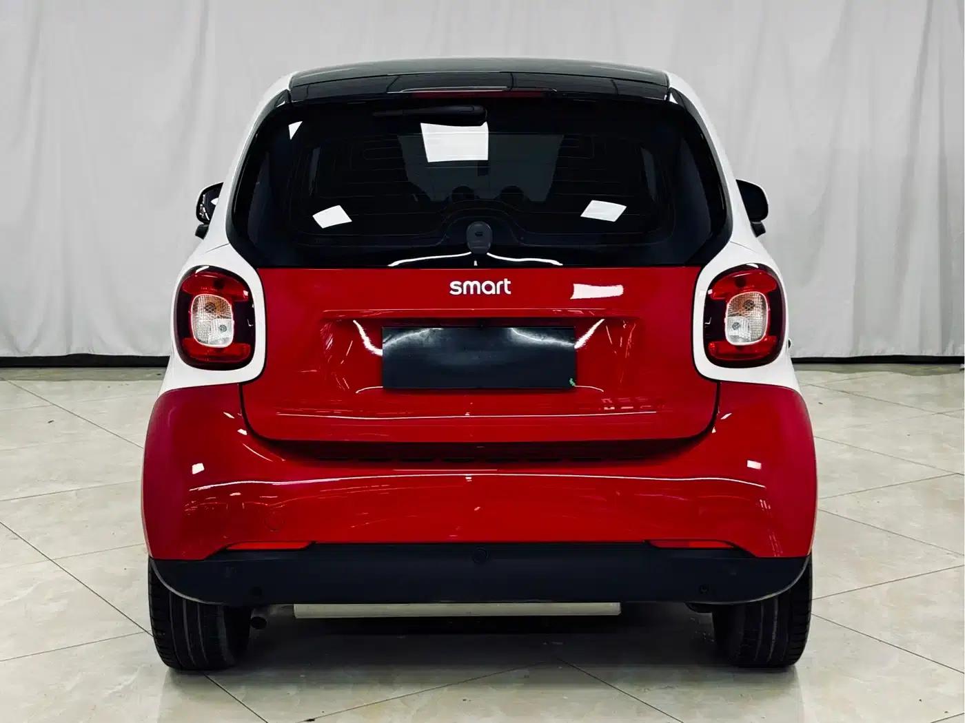 2017 Smart Fortwo 1.0L 52kW Hardtop Beloved Special Edition — миниатюра 5