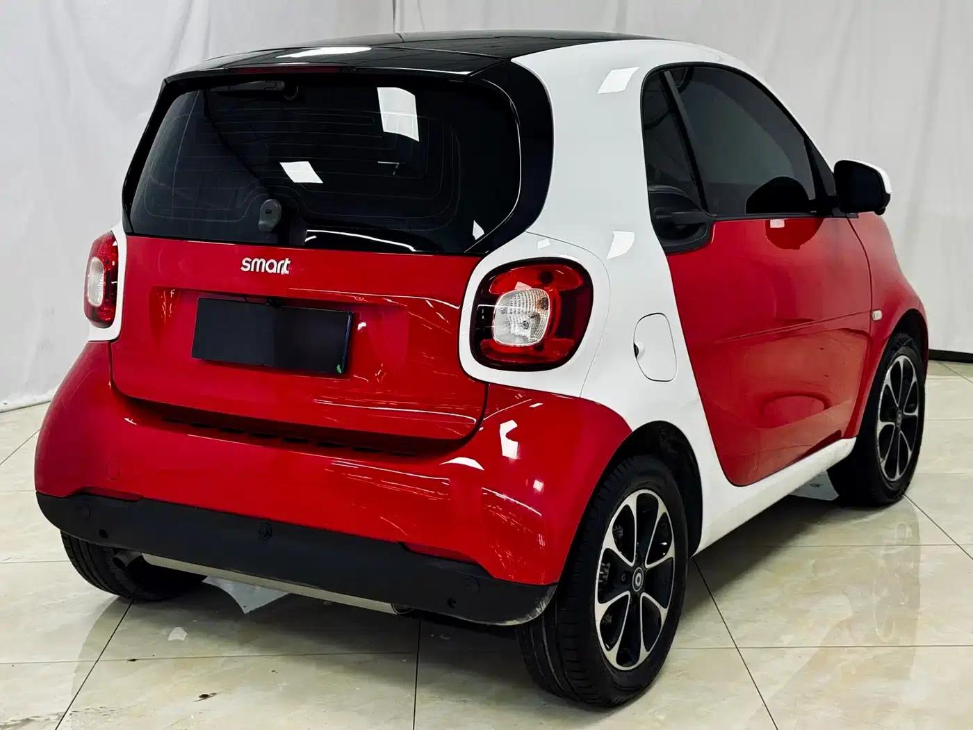 2017 Smart Fortwo 1.0L 52kW Hardtop Beloved Special Edition — миниатюра 6