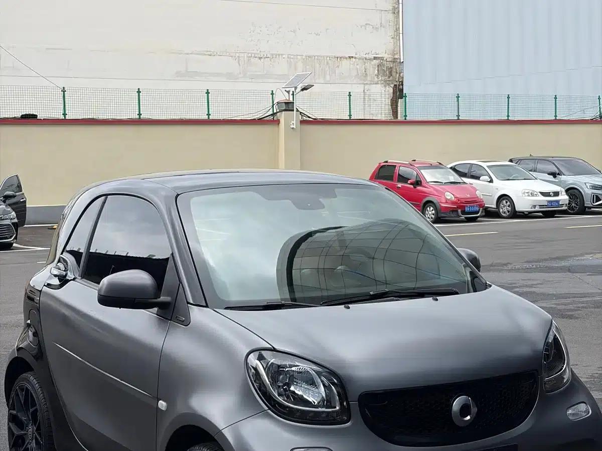 2019 Smart Fortwo 0.9T 66kW Hardtop Wind Power Edition (China VI Emission Standard) — миниатюра 3