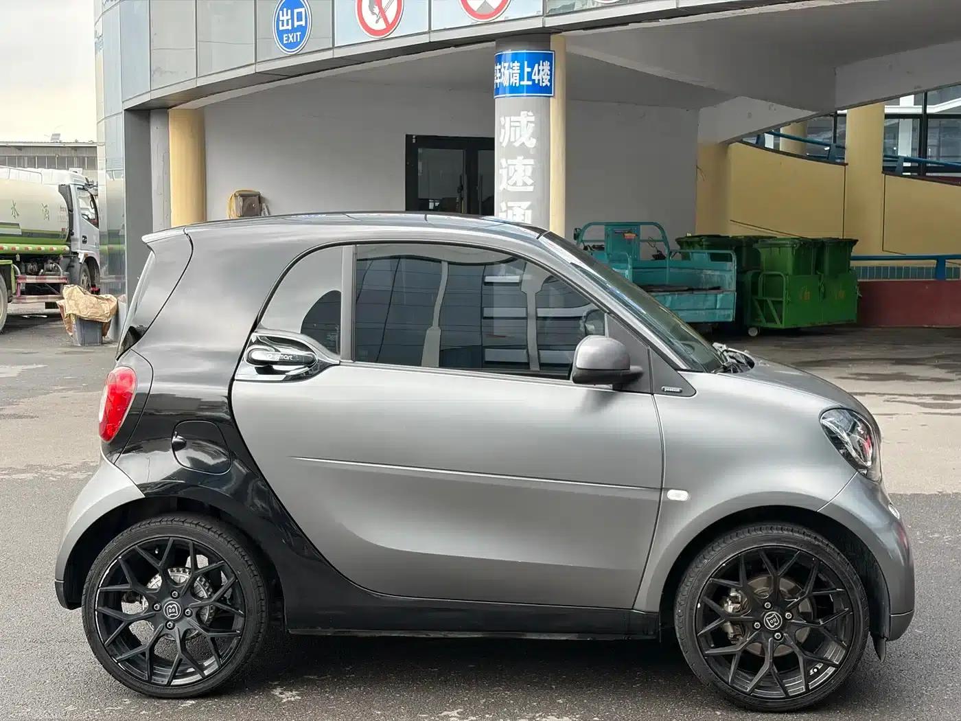 2019 Smart Fortwo 0.9T 66kW Hardtop Wind Power Edition (China VI Emission Standard) — миниатюра 4