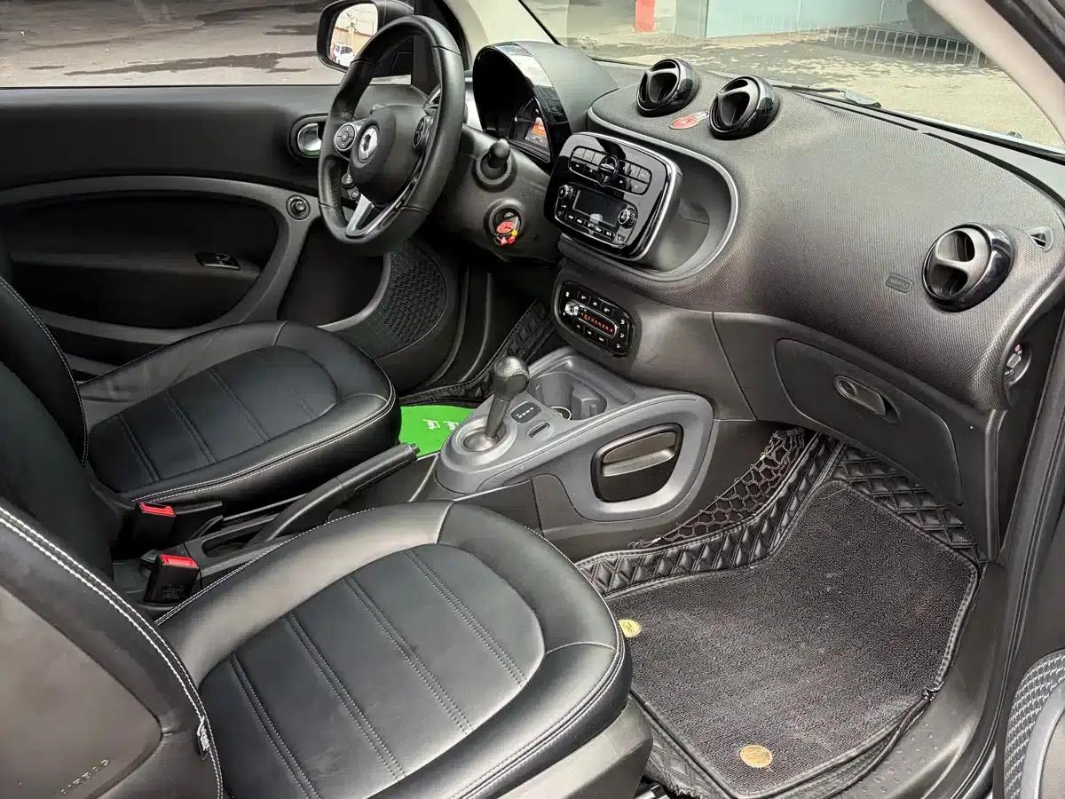 2019 Smart Fortwo 0.9T 66kW Hardtop Wind Power Edition (China VI Emission Standard) — миниатюра 8