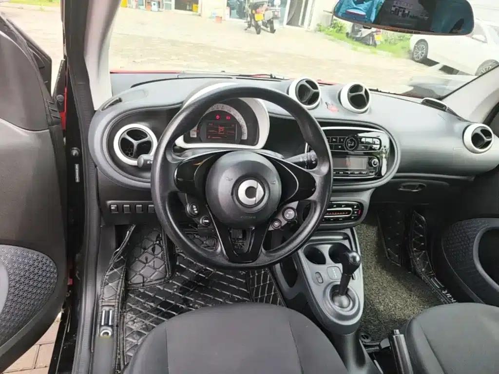 2015 Smart Fortwo 1.0L 52kW Hardtop Dynamic Edition — миниатюра 11