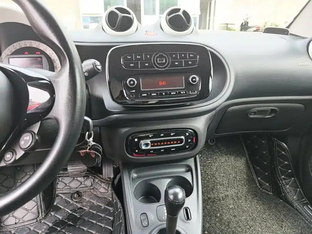 2015 Smart Fortwo 1.0L 52kW Hardtop Dynamic Edition — миниатюра 13