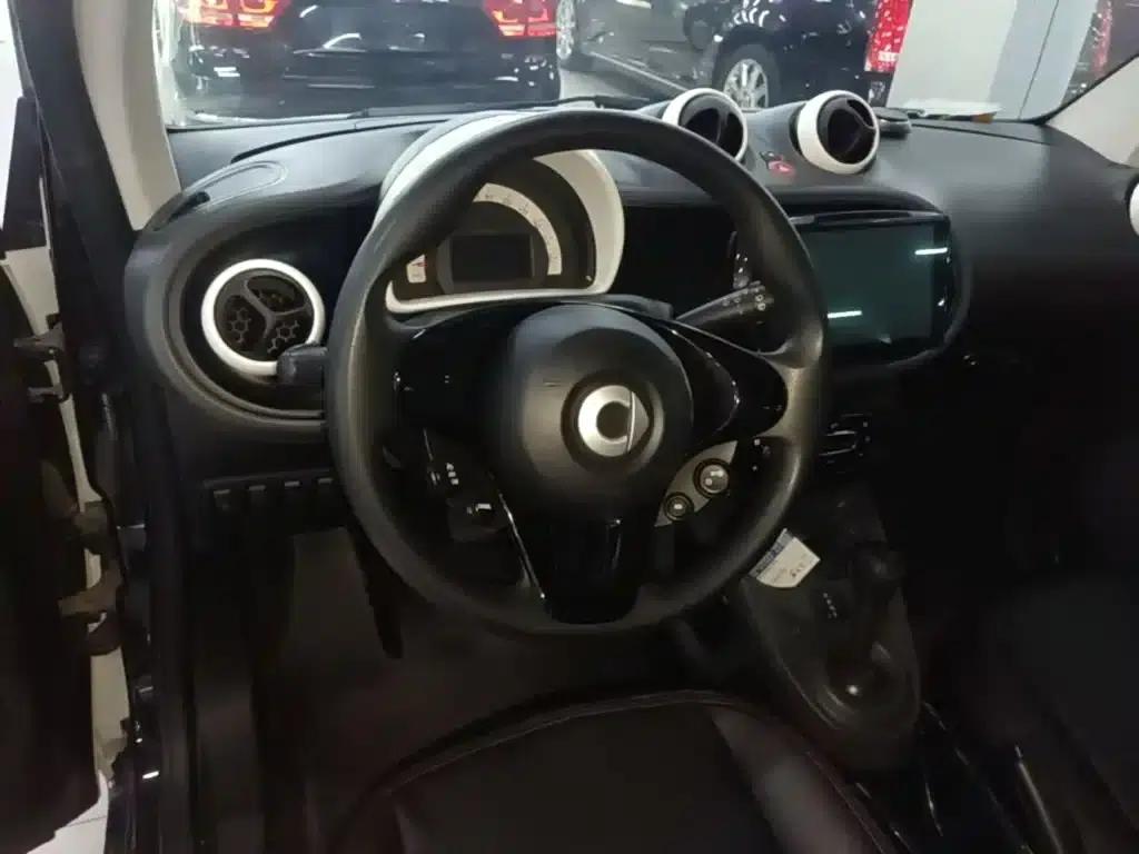 2015 Smart Fortwo 1.0L 52kW Hardtop Dynamic Edition — миниатюра 11