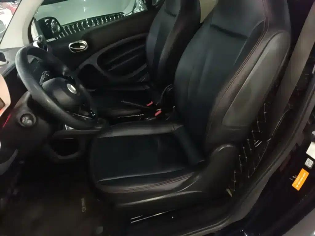 2015 Smart Fortwo 1.0L 52kW Hardtop Dynamic Edition — миниатюра 15