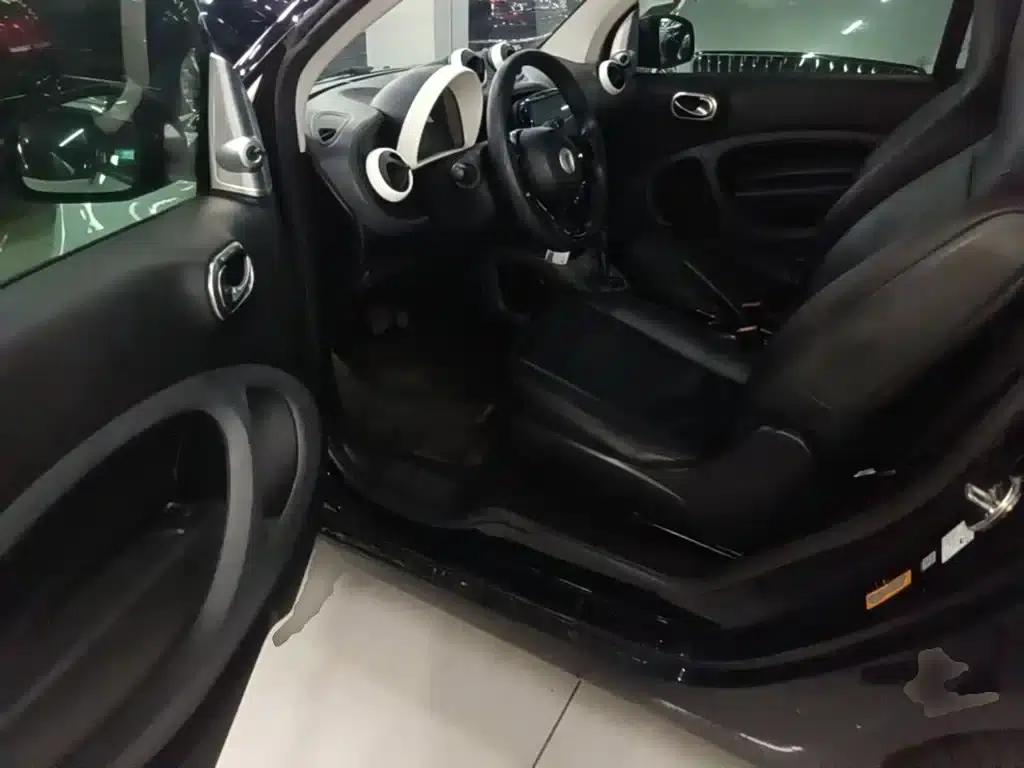 2015 Smart Fortwo 1.0L 52kW Hardtop Dynamic Edition — миниатюра 16