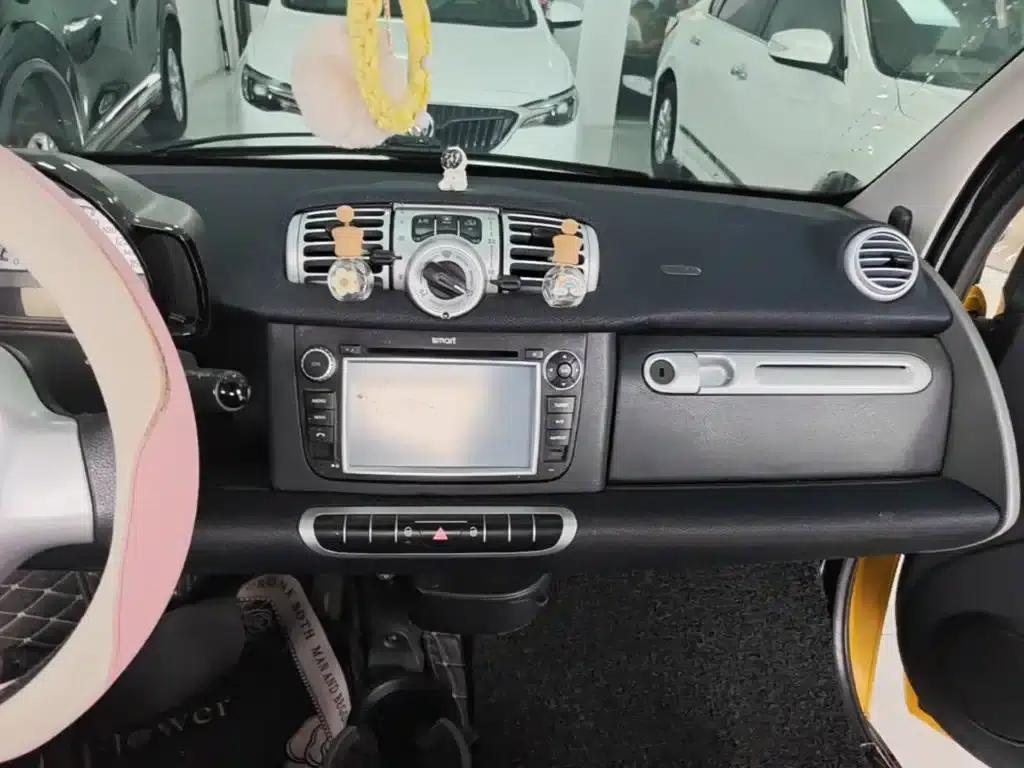 2012 Smart Fortwo 1.0 MHD Hardtop Passion Edition — миниатюра 13