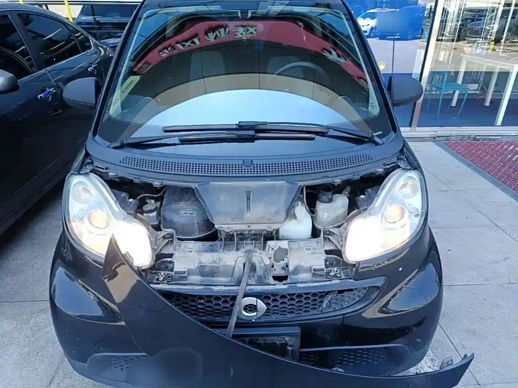 2012 Smart Fortwo 1.0 MHD Hardtop Standard Edition — миниатюра 16