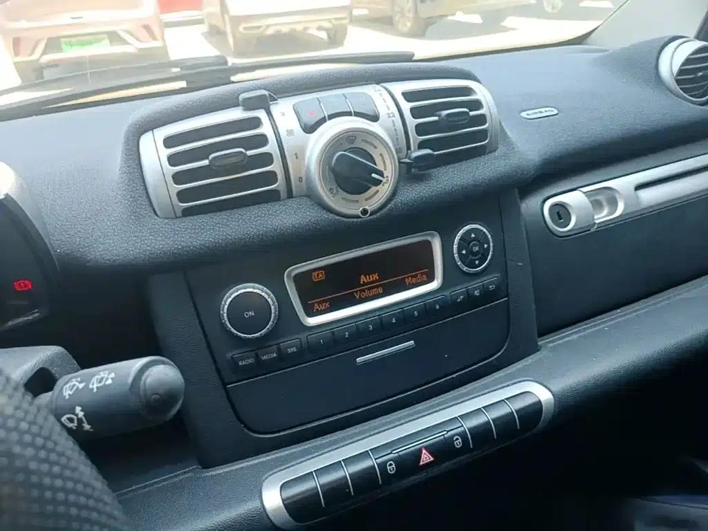 2012 Smart Fortwo 1.0 MHD Hardtop Standard Edition — миниатюра 9