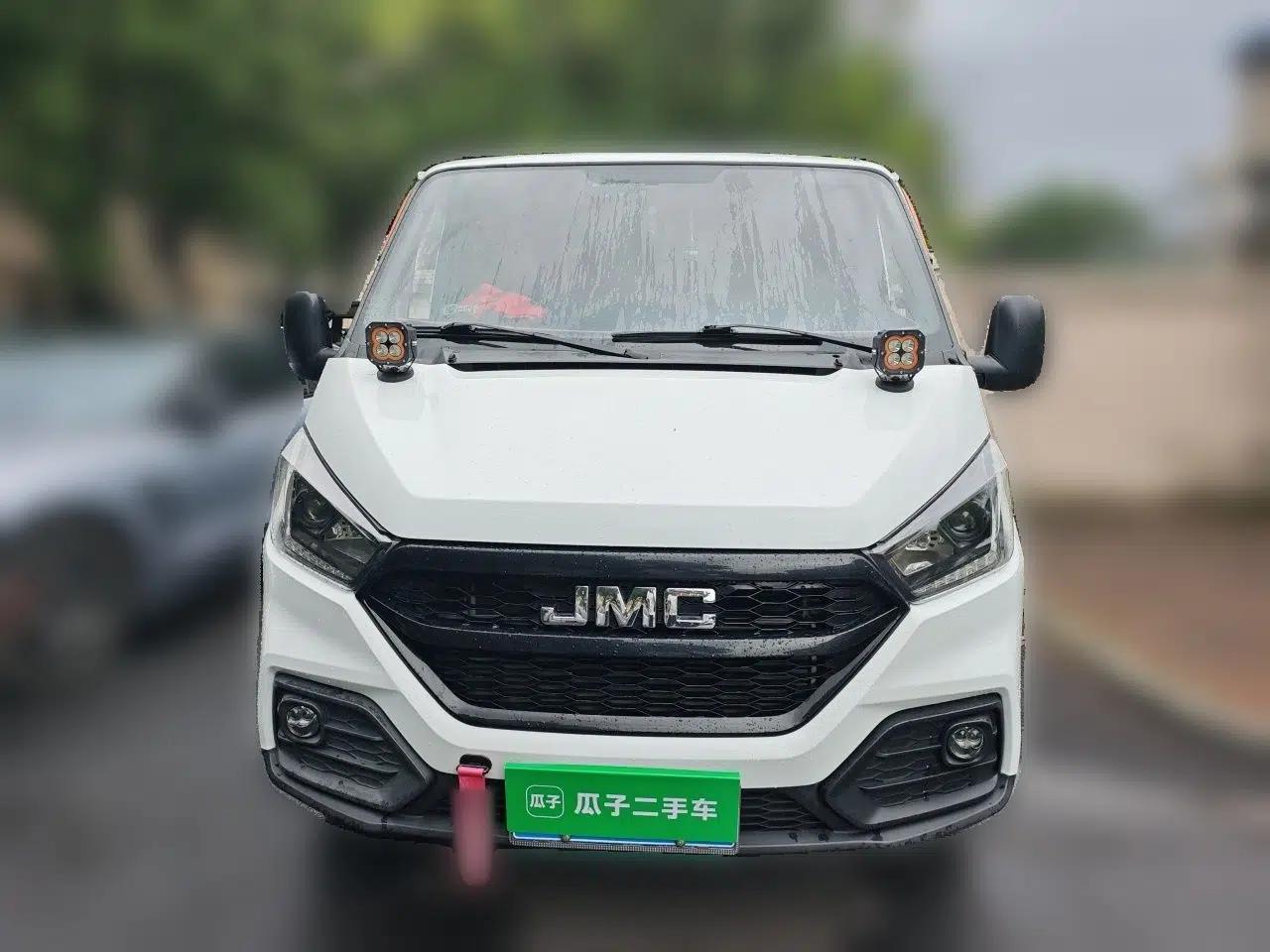 JMC Transit JMC Teshun 2.8T Short-轴 Low-roof 6-seater (Diesel) — миниатюра 2