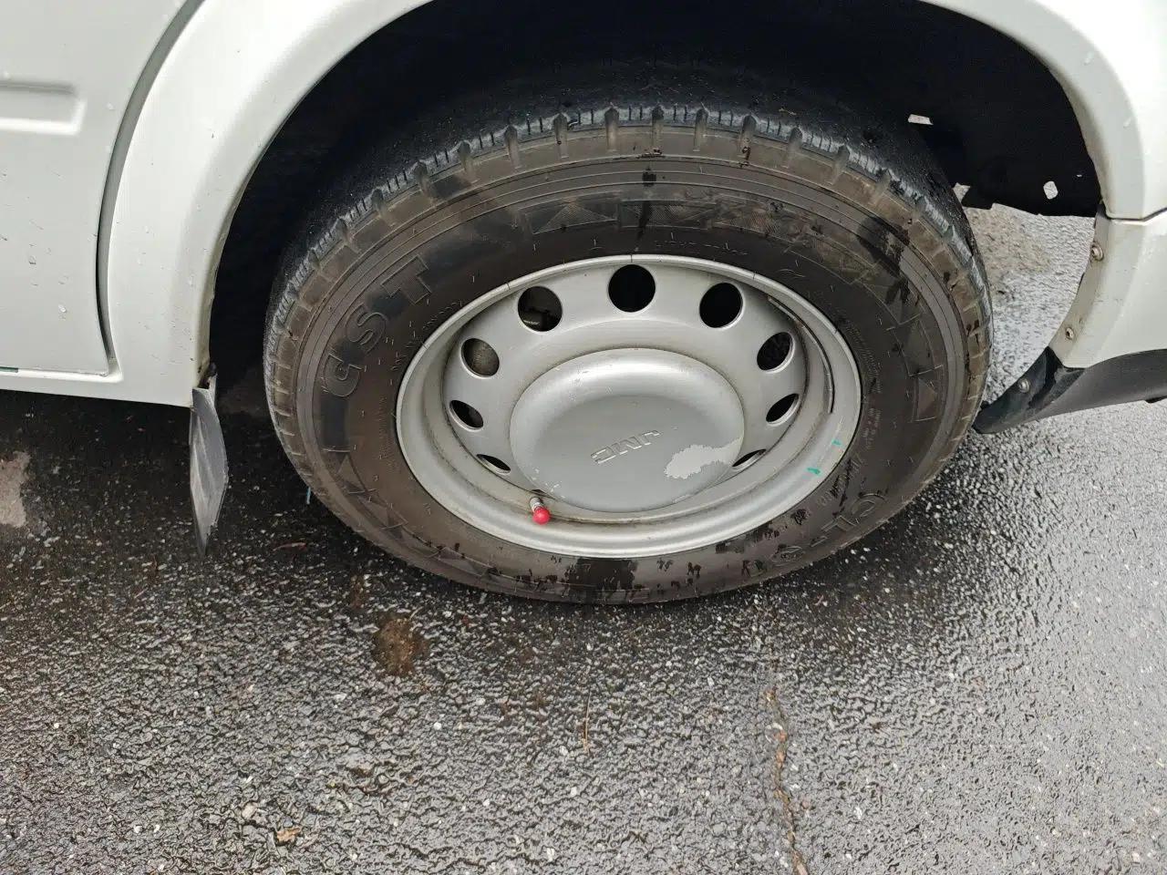 JMC Transit JMC Teshun 2.8T Short-轴 Low-roof 6-seater (Diesel) — миниатюра 8