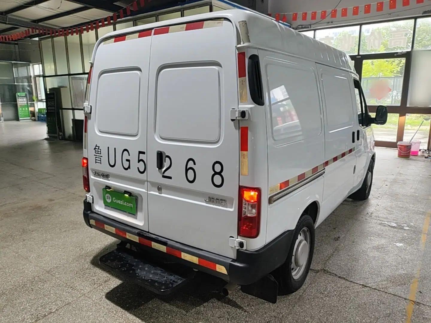JMC Transit 2019 2.8T Commercial Version Short Wheelbase Mid-Roof 3-Seater China VI Standard JX493 — миниатюра 6