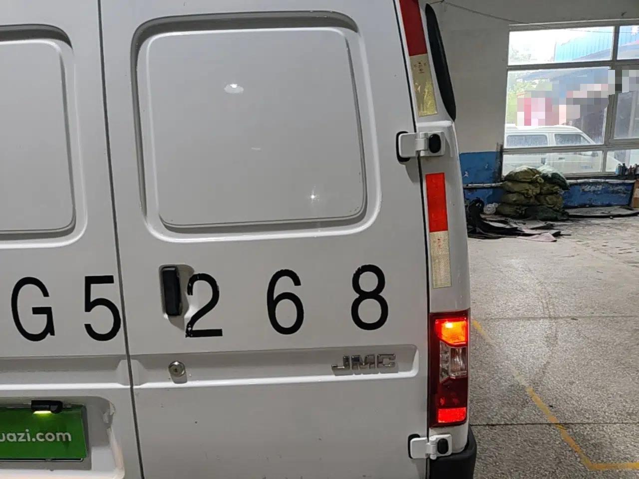 JMC Transit 2019 2.8T Commercial Version Short Wheelbase Mid-Roof 3-Seater China VI Standard JX493 — миниатюра 9