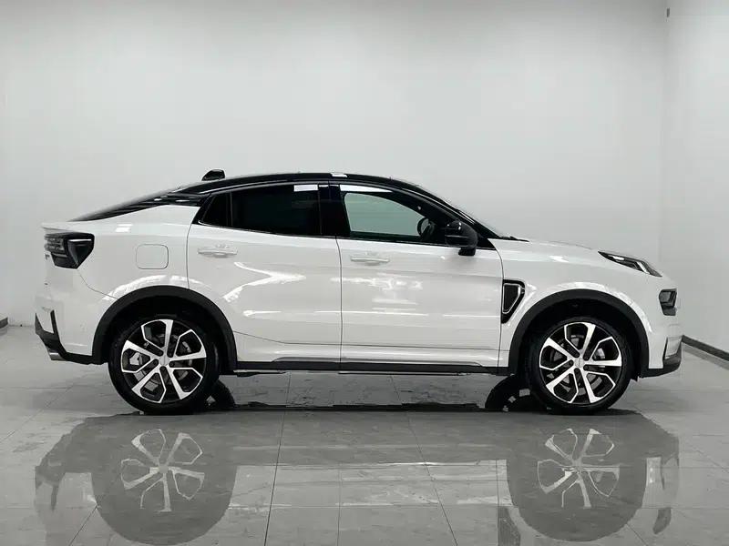 Lynk & Co 05 2022 2.0TD AWD Halo — миниатюра 8