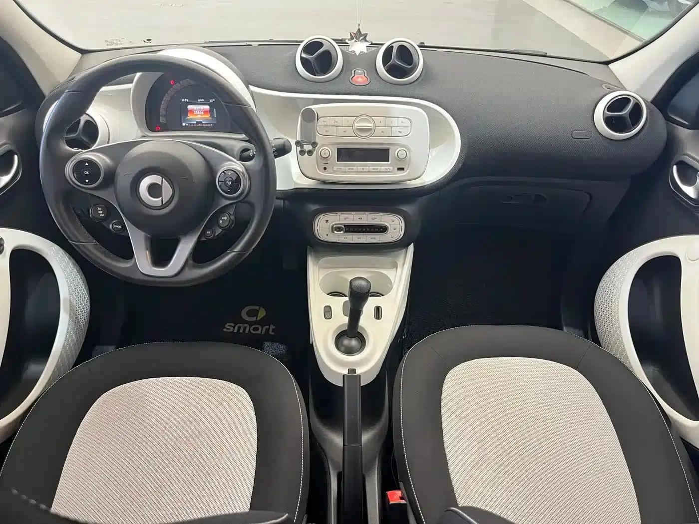 2016 Smart Forfour 1.0L 52kW Passion Edition — миниатюра 12