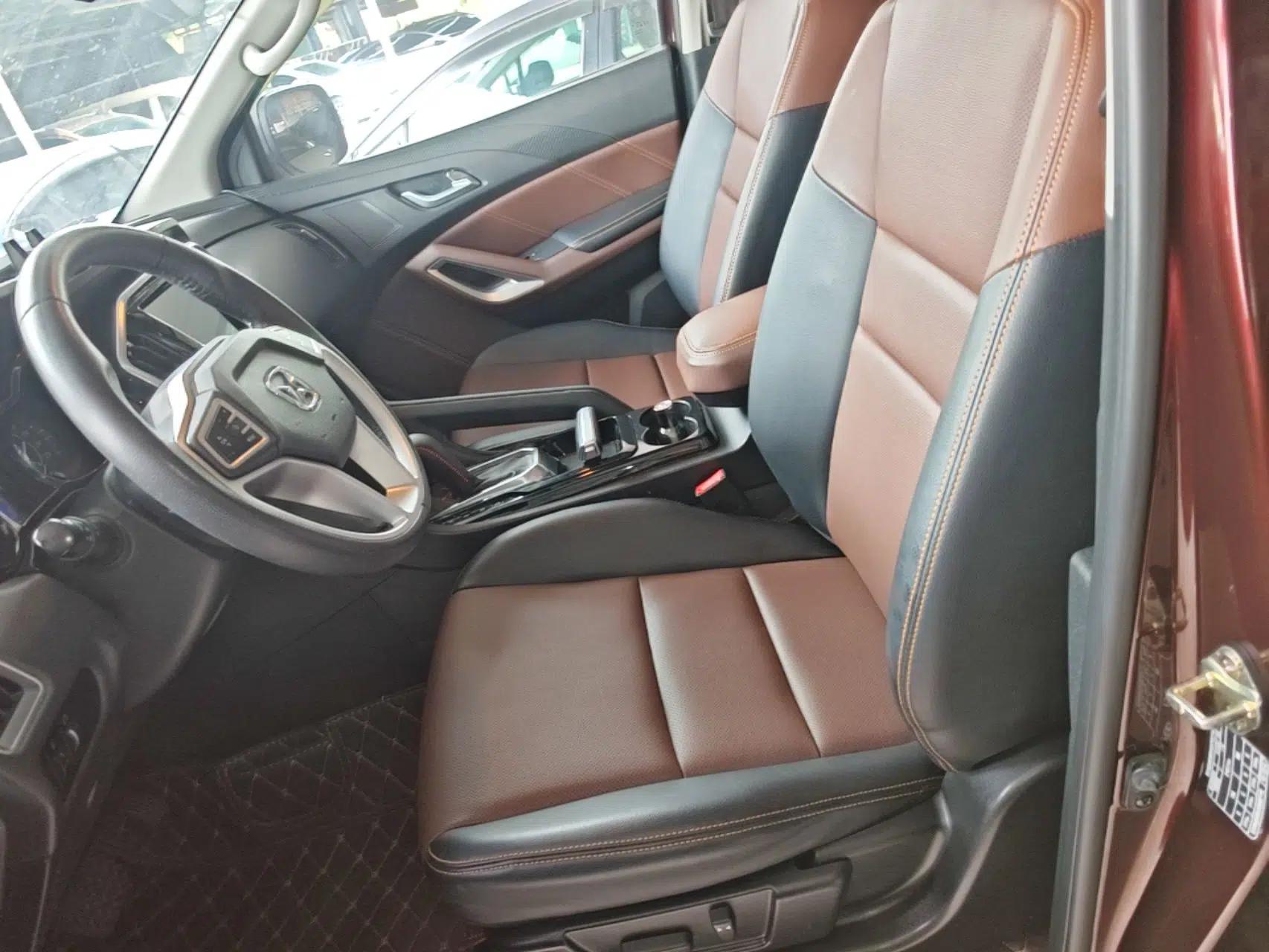 JMC Yusheng S350 2016 2.0T Automatic Two-Wheel Drive Gasoline Luxury Version with Sunroof 5 Seats — миниатюра 17