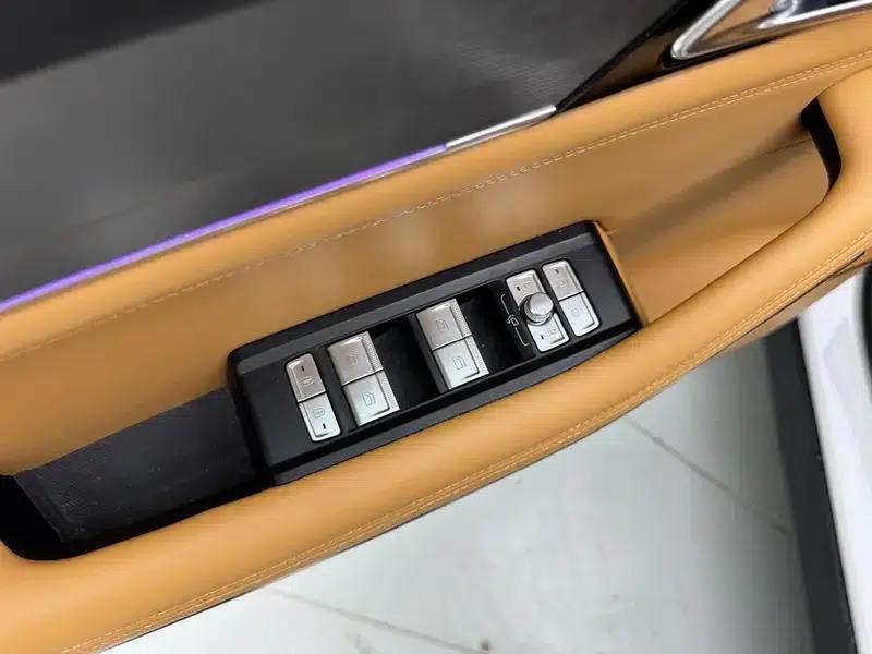 Lynk & Co 09 EM-P 2023 EM-P 2.0TD Asian Games Administrative Edition (5-seater) — миниатюра 27