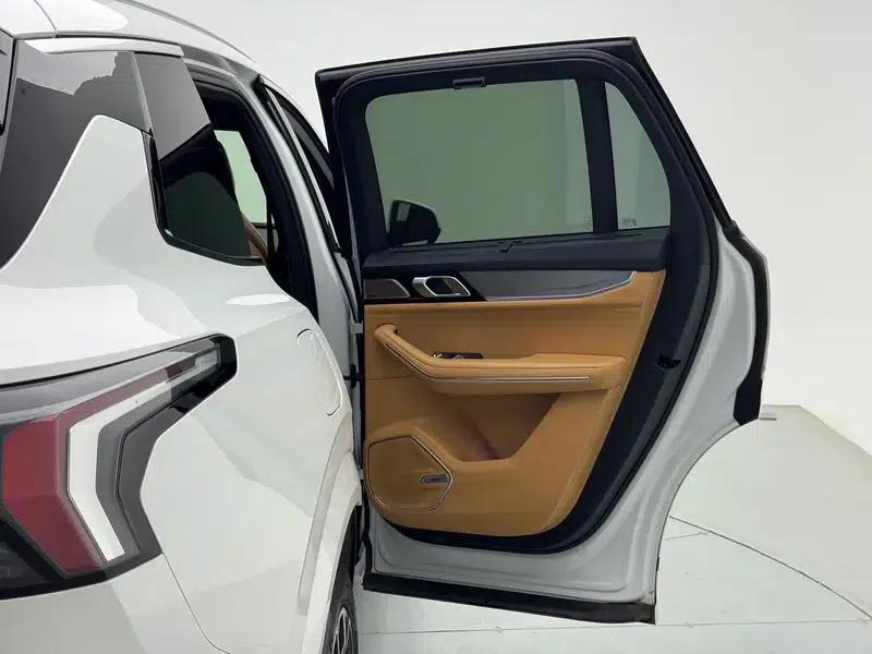 Lynk & Co 09 EM-P 2023 EM-P 2.0TD Asian Games Administrative Edition (5-seater) — миниатюра 28