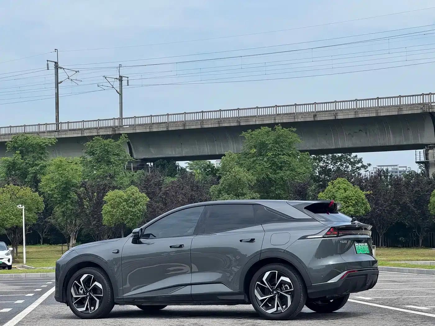 Deep Blue S07 2025 Model 285Max Huawei Qiankun Intelligent Driving ADS SE Extended Range Edition — миниатюра 18