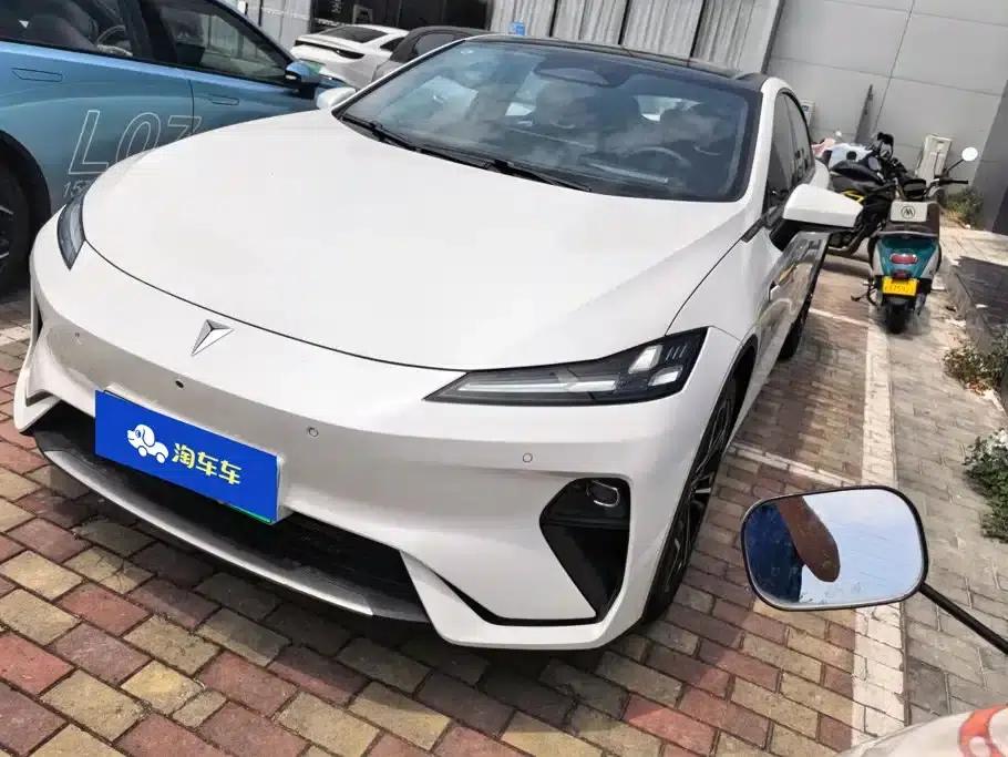 Deep Blue L07 2025 Model 230Ultra Qiankun Intelligent Driving ADS SE Extended Range Version — миниатюра 1