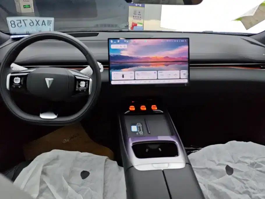 Deep Blue L07 2025 Model 230Ultra Deep Blue Smart Driving AD PRO Extended Range Version — миниатюра 12