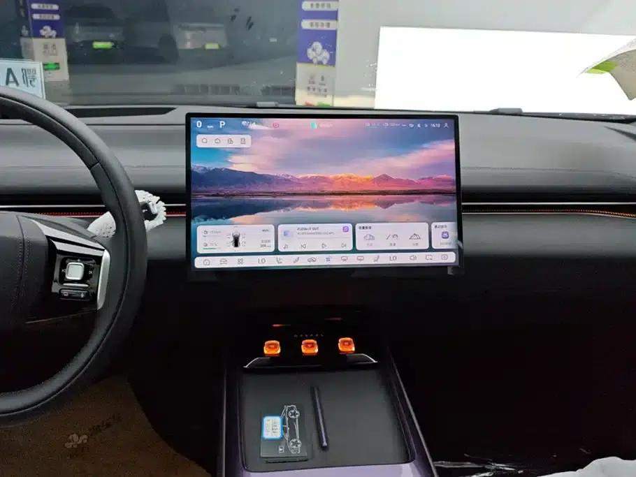 Deep Blue L07 2025 Model 230Ultra Deep Blue Smart Driving AD PRO Extended Range Version — миниатюра 13