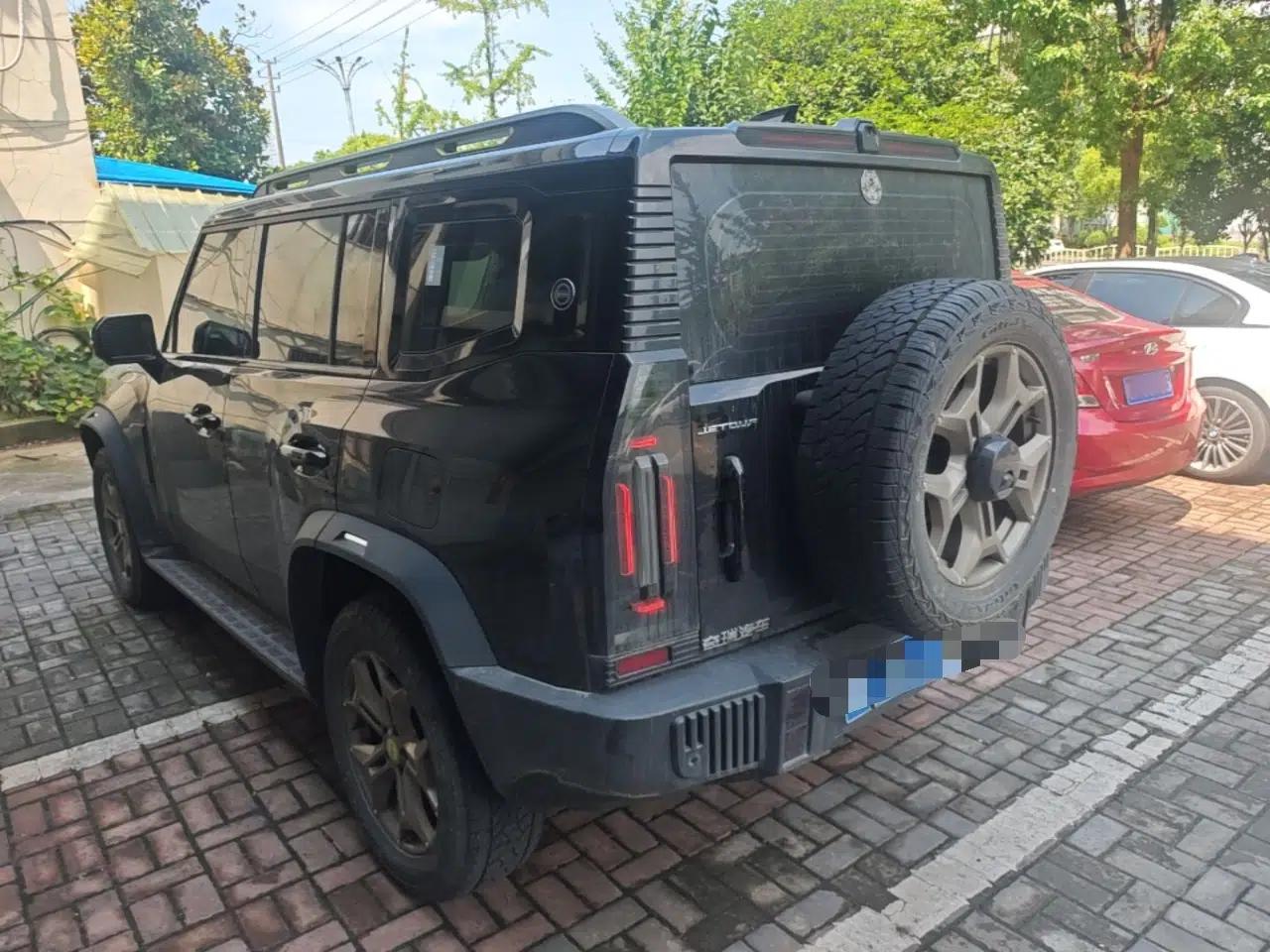 JETOUR Traveler 2023 2.0T Four-Wheel Drive Conqueror — миниатюра 4