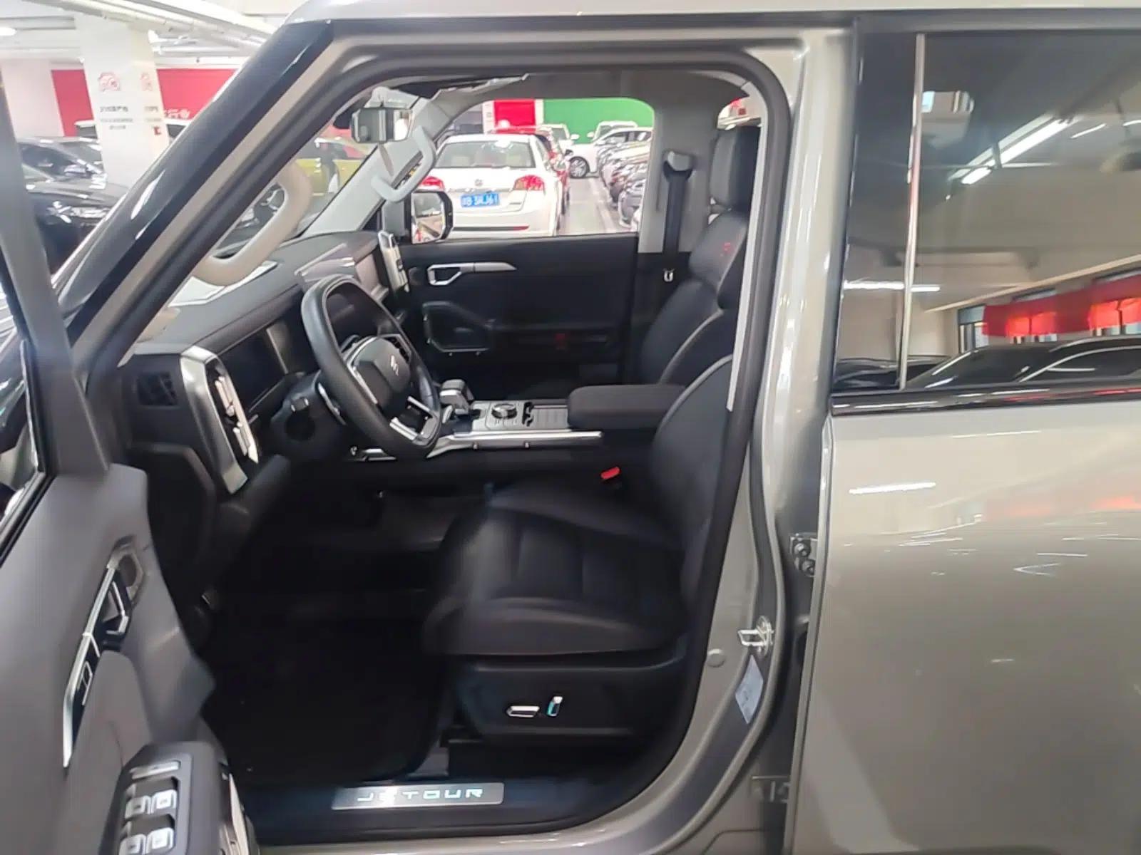 JETOUR Traveler 2023 2.0T All-Wheel-Drive CrossPRO — миниатюра 17