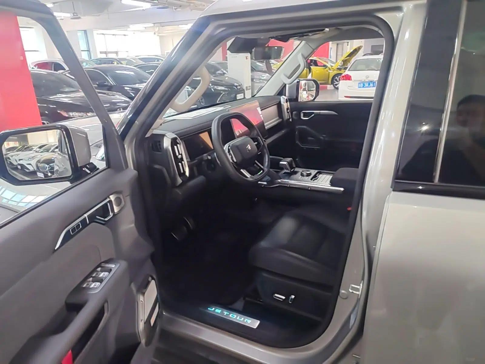 JETOUR Traveler 2023 2.0T All-Wheel-Drive CrossPRO — миниатюра 18