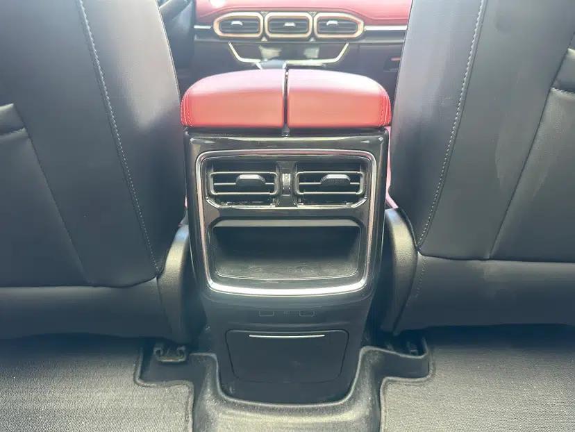 JETOUR X70 PLUS 2025 Champion Edition 1.5T DCT Champion MAX+ 5-seater — миниатюра 21