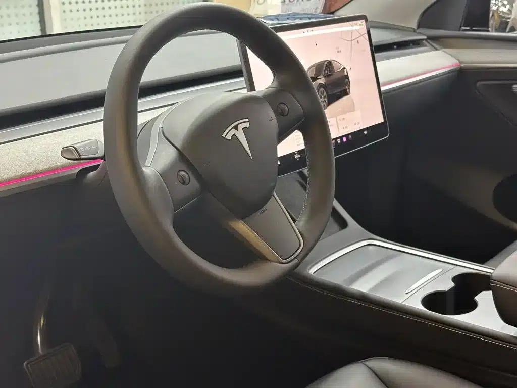 Model Y 2023 Long Range All-Wheel Drive — миниатюра 15
