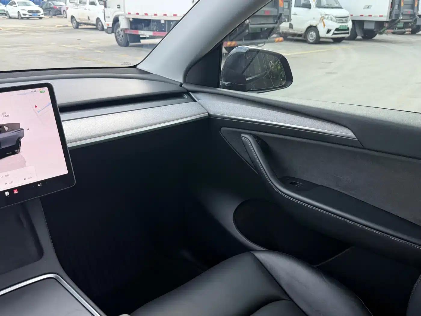 Model Y 2024 Rear-Wheel Drive — миниатюра 12