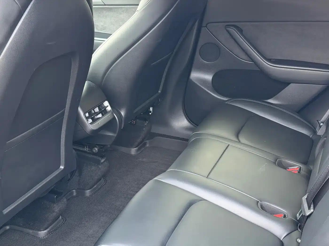 Model Y 2024 Rear-Wheel Drive — миниатюра 15