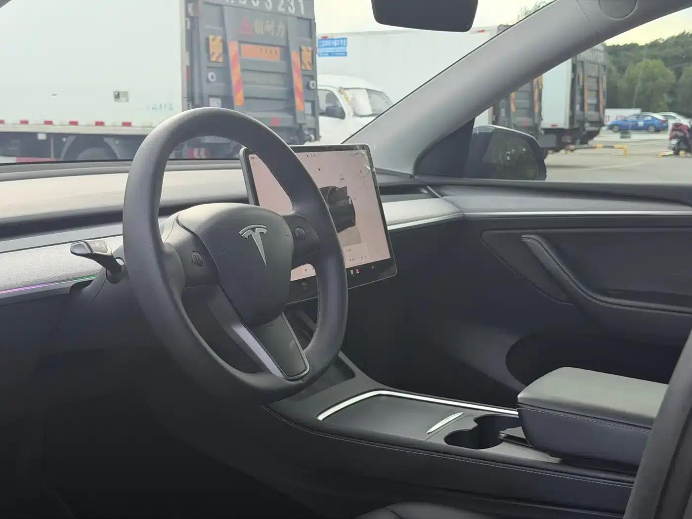 Model Y 2024 Rear-Wheel Drive — миниатюра 9