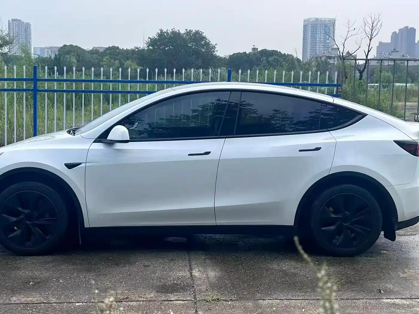 Model Y 2024 Rear-Wheel Drive — миниатюра 3