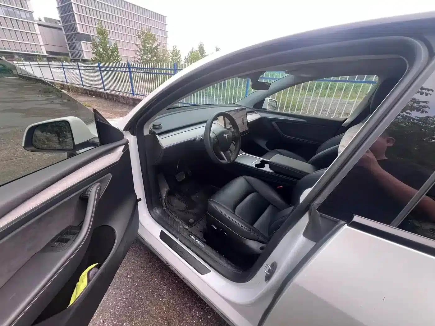 Model Y 2024 Rear-Wheel Drive — миниатюра 6