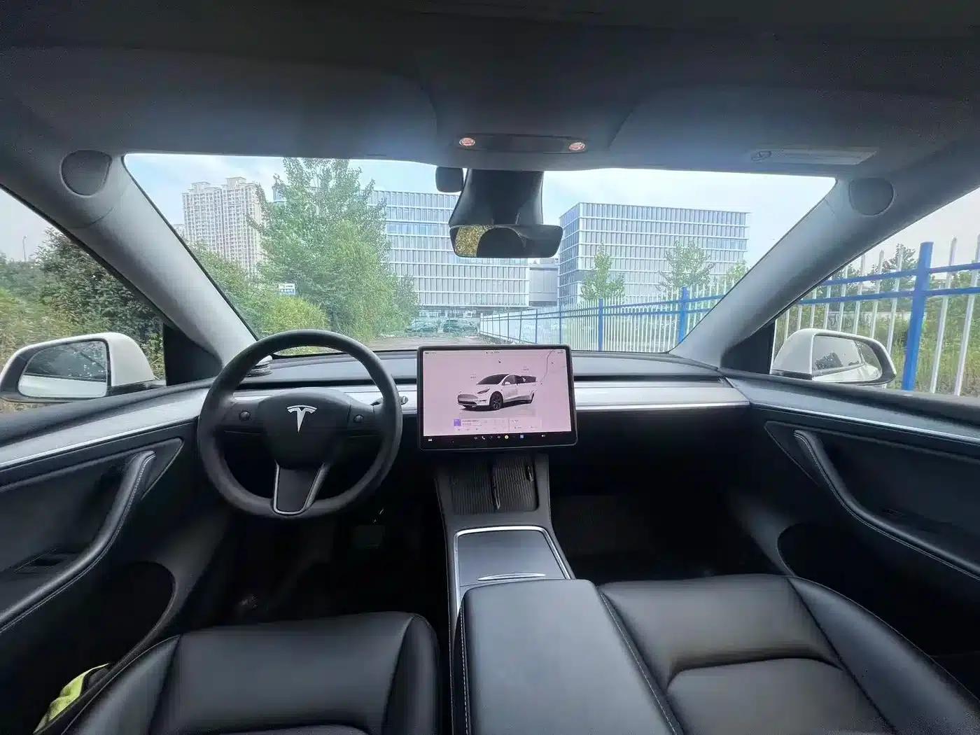 Model Y 2024 Rear-Wheel Drive — миниатюра 8