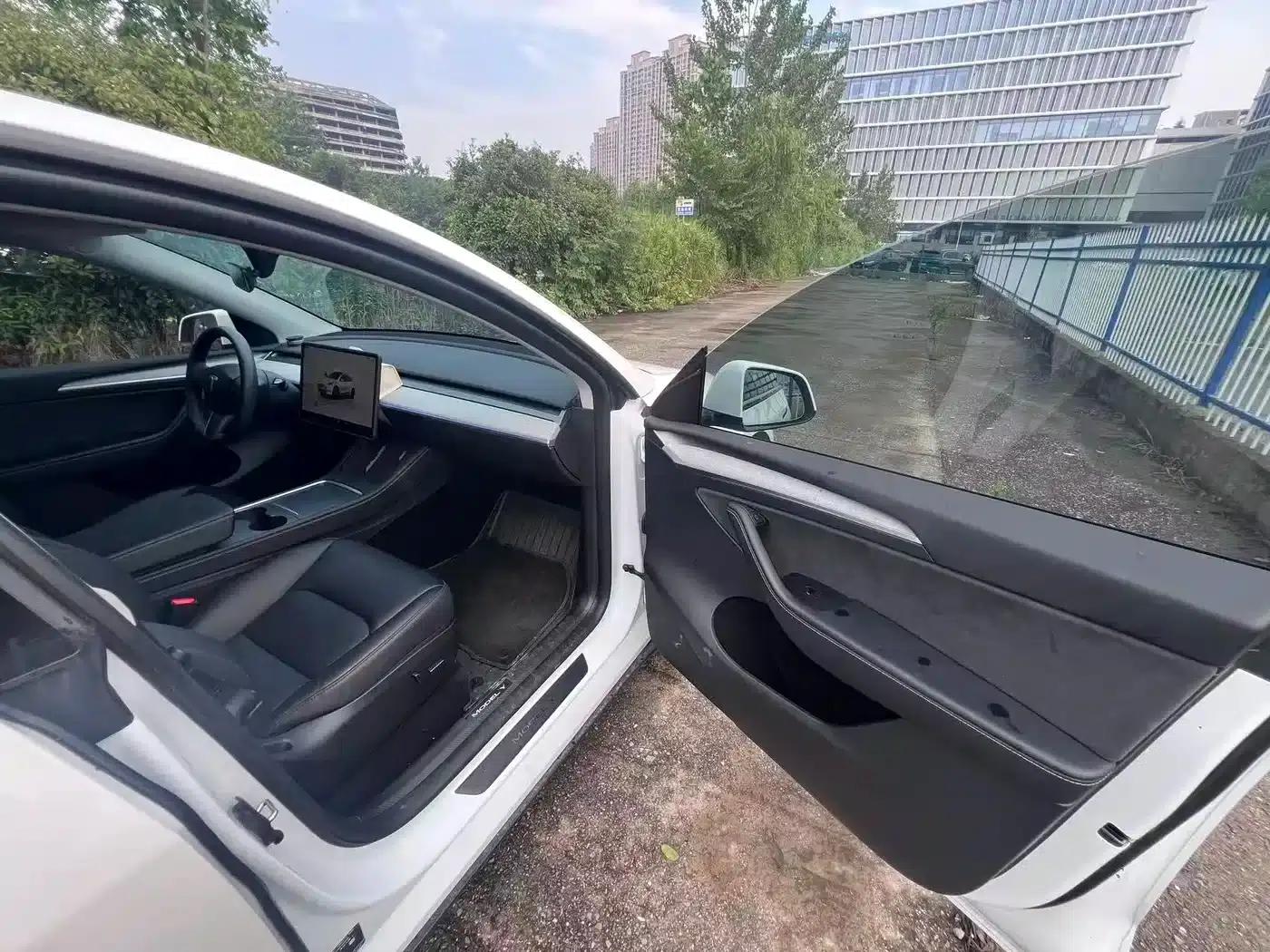 Model Y 2024 Rear-Wheel Drive — миниатюра 10
